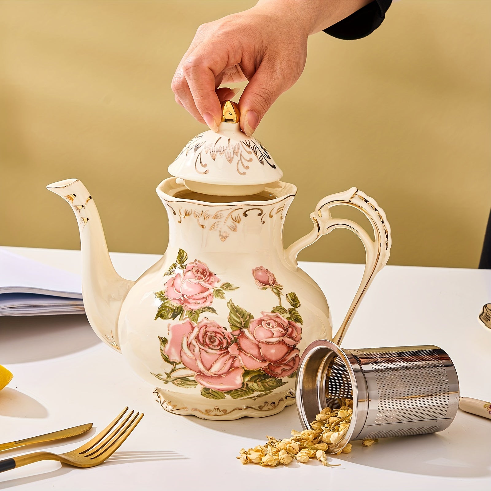 1pc Exquisite Floral Ceramic Coffee Pot - Retro Palace Style Blooming Tea Infuser, European-Inspired Afternoon Tea Set, Round Shaped, Flowers Patterned, Perfect for Home, Office, Hotel, Christmas, Thanksgiving, Valentines Day Good Vibrations
