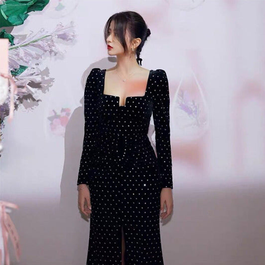 Yang Chaochao French Style Retro Hepburn Style Black Velvet Square Collar Long Slim Dress Christmas Dress Good Vibrations