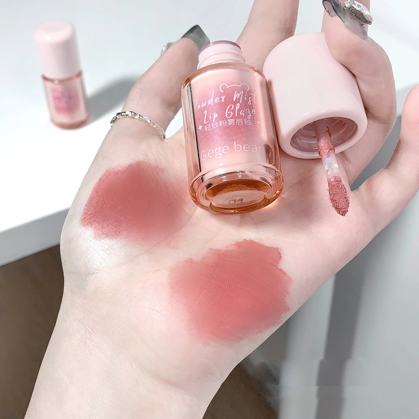 OEM Custom Design Velvet Lip Gloss Long Lasting Matte Texture Soft Mist Gel Vegan Mineral Ingredients Daily Makeup Lip Care Good Vibrations