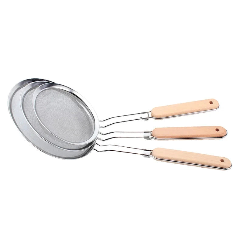 Hot Sell New Design Kitchen Gadgets Stainless Steel Strainers With Non-slip Wooden Handle Good Vibrations