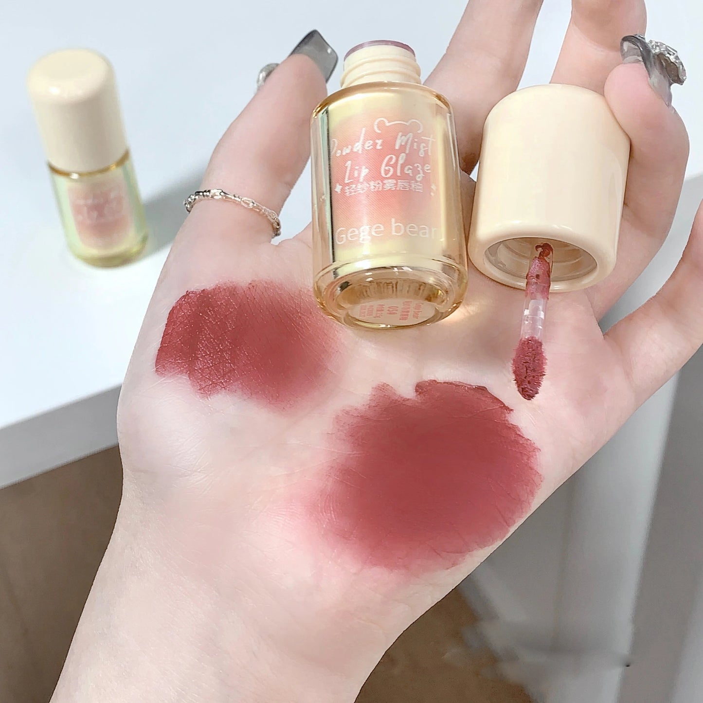 OEM Custom Design Velvet Lip Gloss Long Lasting Matte Texture Soft Mist Gel Vegan Mineral Ingredients Daily Makeup Lip Care Good Vibrations