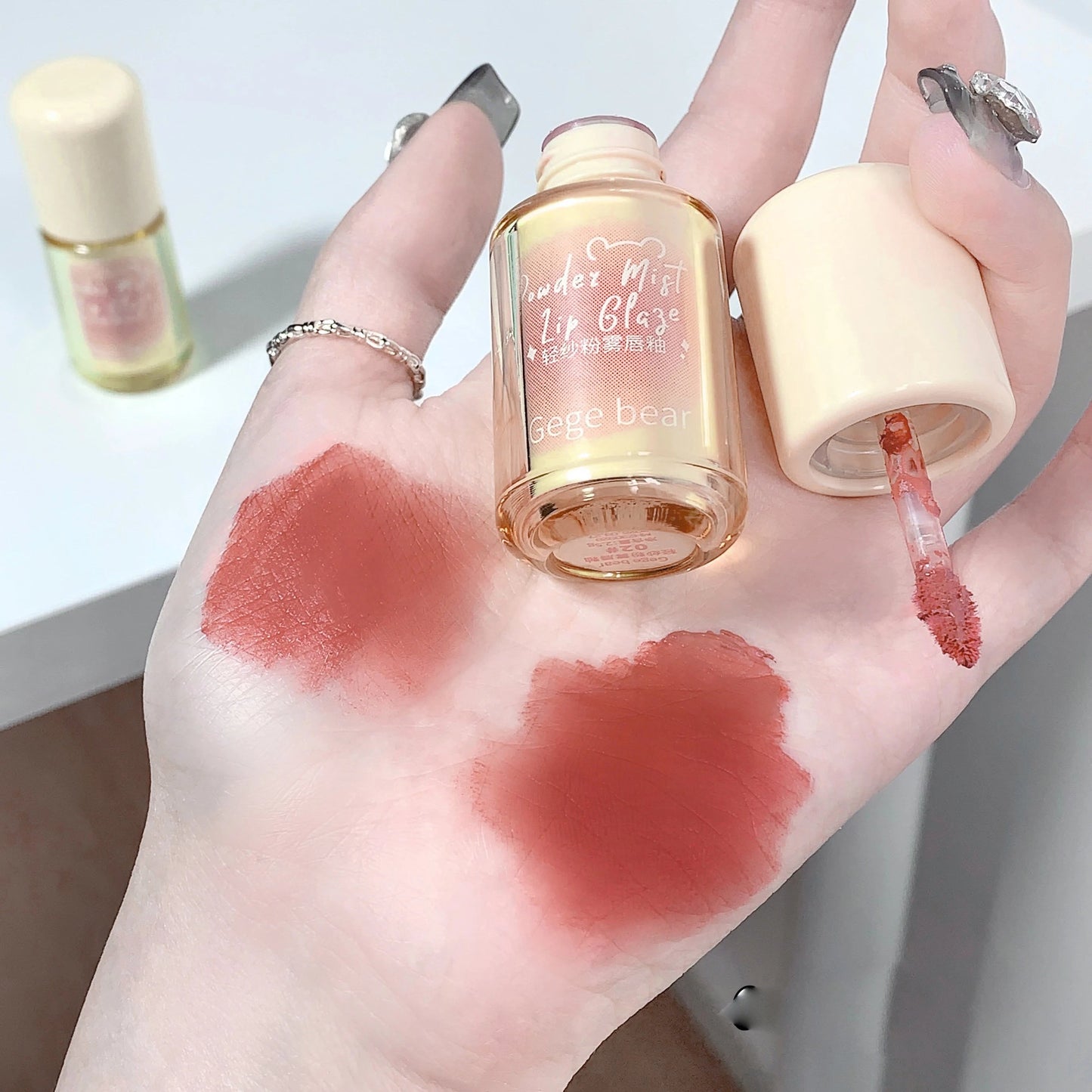 OEM Custom Design Velvet Lip Gloss Long Lasting Matte Texture Soft Mist Gel Vegan Mineral Ingredients Daily Makeup Lip Care Good Vibrations