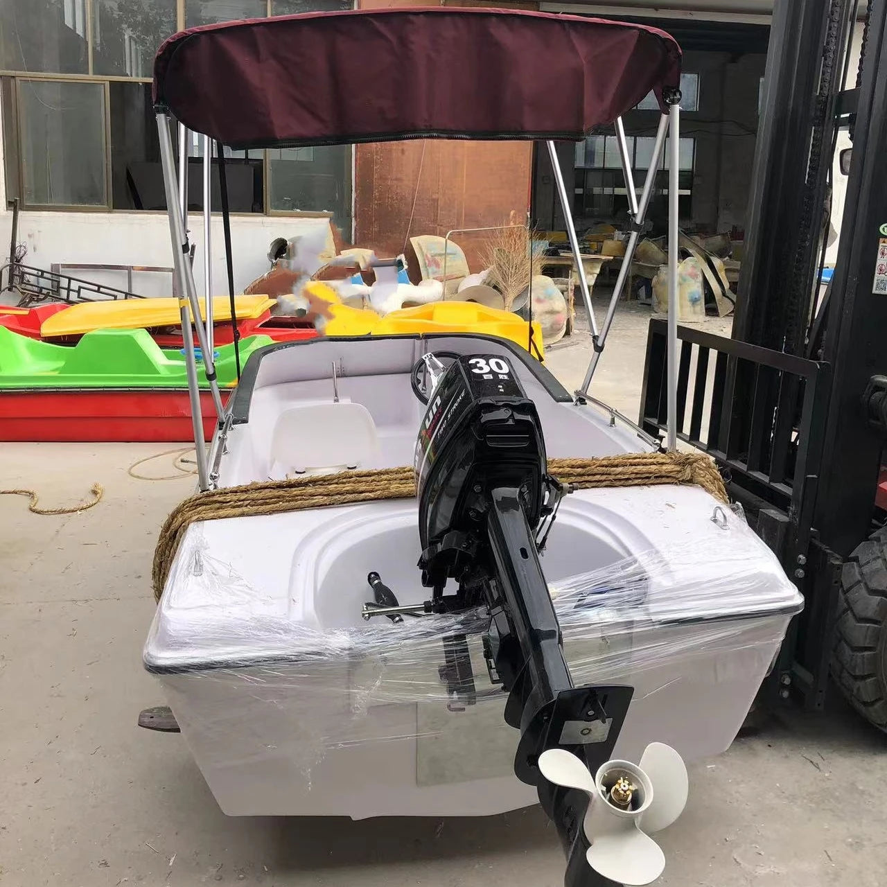 2025 Commercial Speed Fishing Boats Ships Fishing Surfer Boat for Sale Malaysia Fishing Vessel for the Ocean Good Vibrations