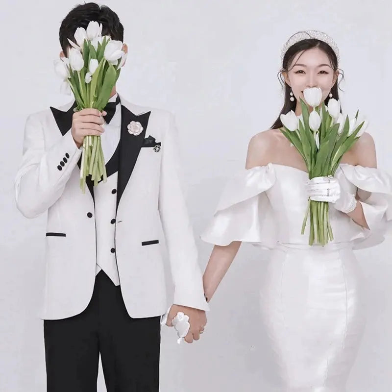 Photo Studio Men's Theme Wedding Photo White Suit Suit Good Vibrations