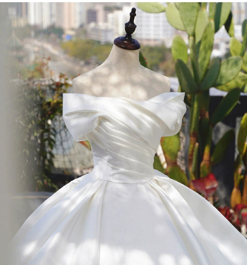 off-Shoulder Main Wedding Dress Small Satin 2023 New Arrival Bride Going out Main Yarn Vintage Satin Satin Palace Style Main Yarn
