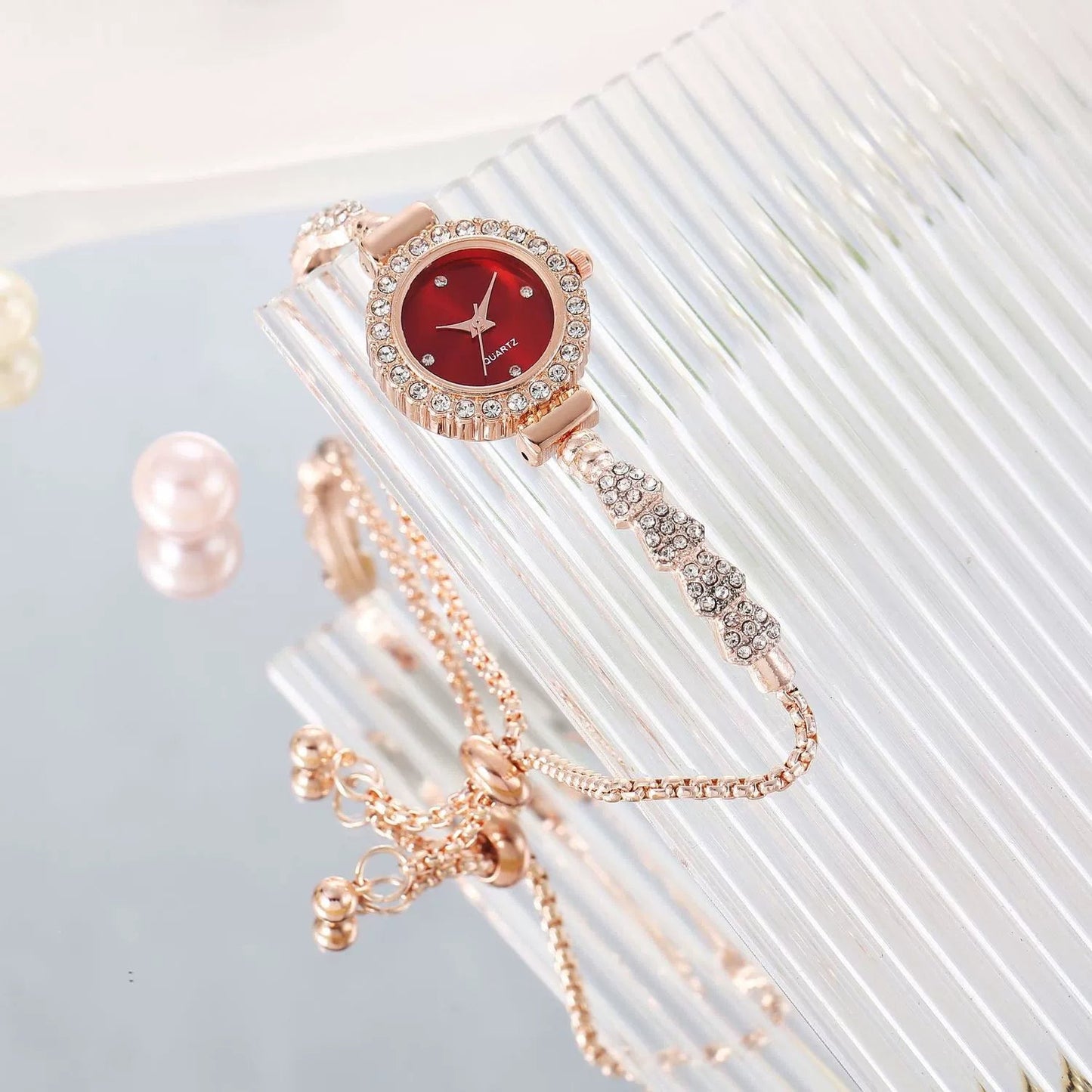 2024 New Arrival Fashion Diamond round Women's Watch Free Adjustment Bracelet Watch Women's Quartz Watch Good Vibrations