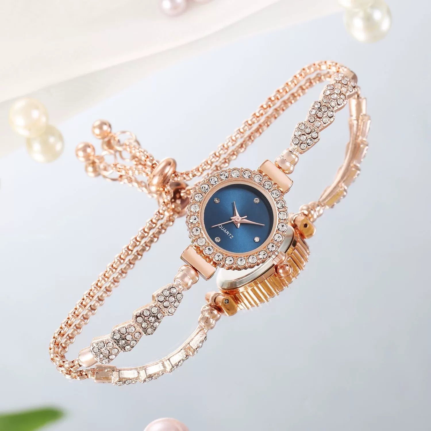 2024 New Arrival Fashion Diamond round Women's Watch Free Adjustment Bracelet Watch Women's Quartz Watch Good Vibrations
