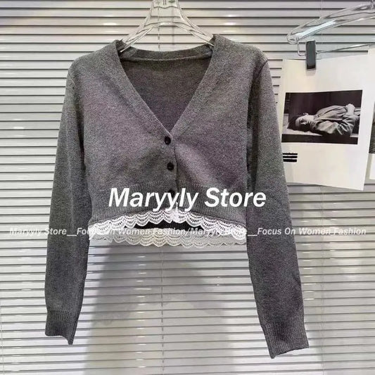 2024 autumn casual slim knitted sport suit; lace V-neck cardigan with full sleeves in gray.