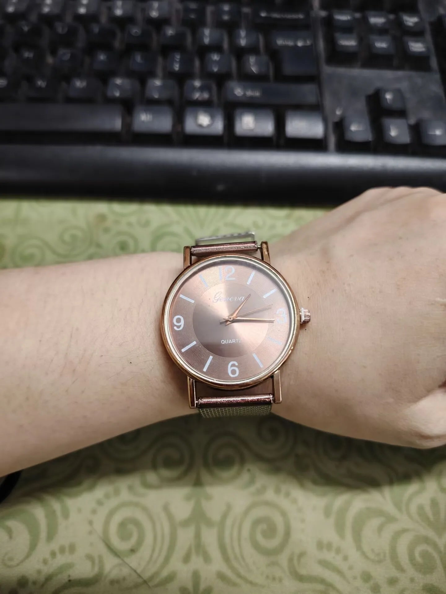 Fashionable casual women's watch simple digital electronic watch is suitable for neutral and casual watch manufacturer wholesale Good Vibrations