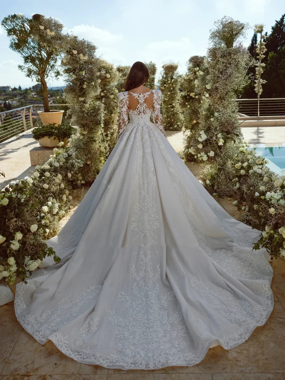 customized Elegant Wedding Dresses Woman Princess Ball Gown Scoop Neck Lace Applique Full Sleeves Bride Gown Vestido De Noiv Good Vibrations