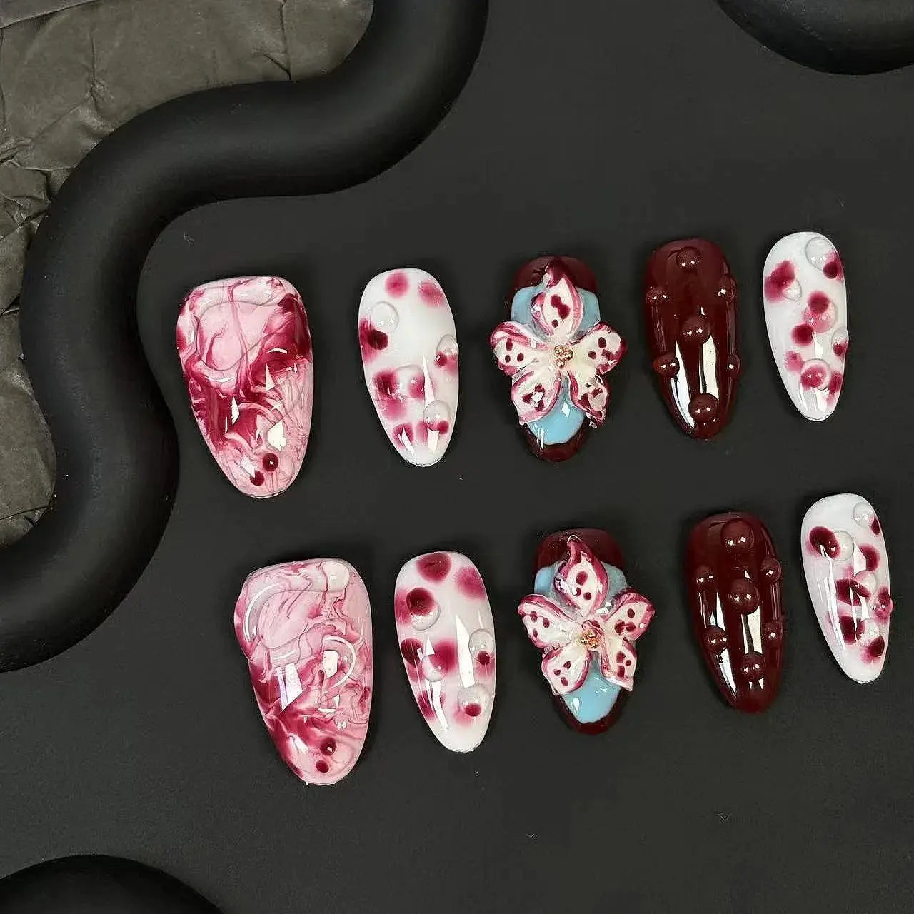 10Pcs Halloween Nails Fake Nails Mid-Length Almond Shape Press on Nails Spotting Design Manicure Arts Good Vibrations