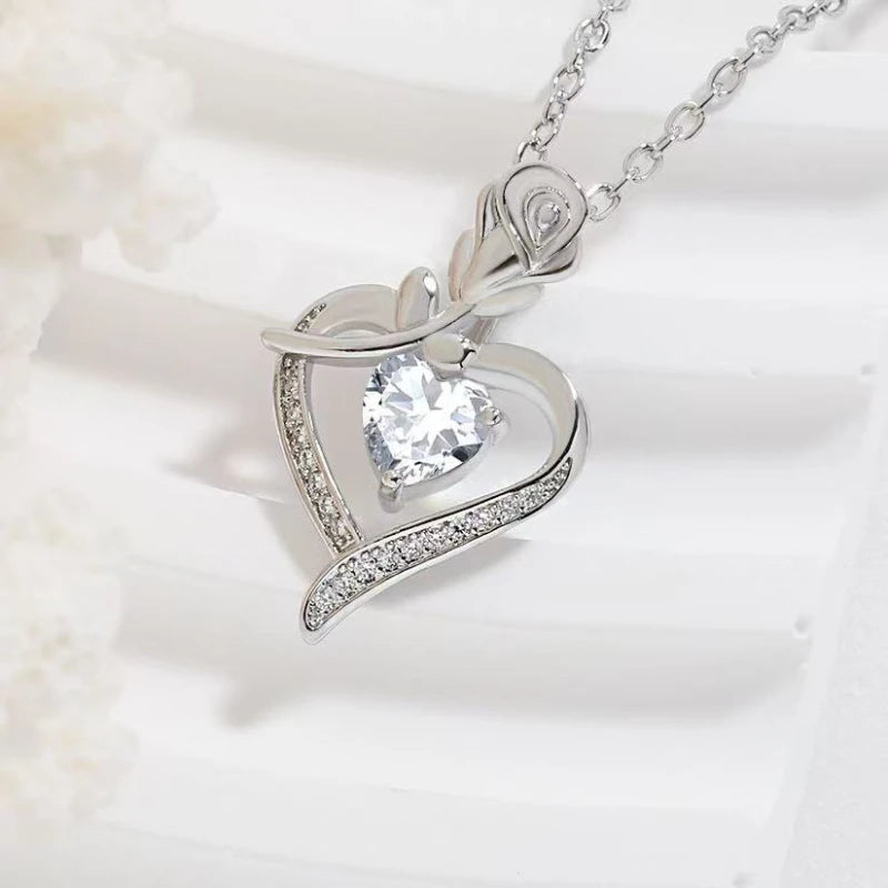 Elegant Style Heart shaped Pendant Necklace Hollow Design Mother's Day Gift Party Suitable for Best Friends Without Box Good Vibrations