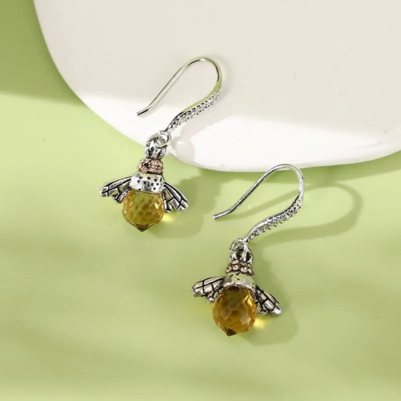 Charming Bee-inspired Jewelry Set - Glamorous Crystal Zirconia Earrings and Silver Plated Necklace and Bracelet Good Vibrations