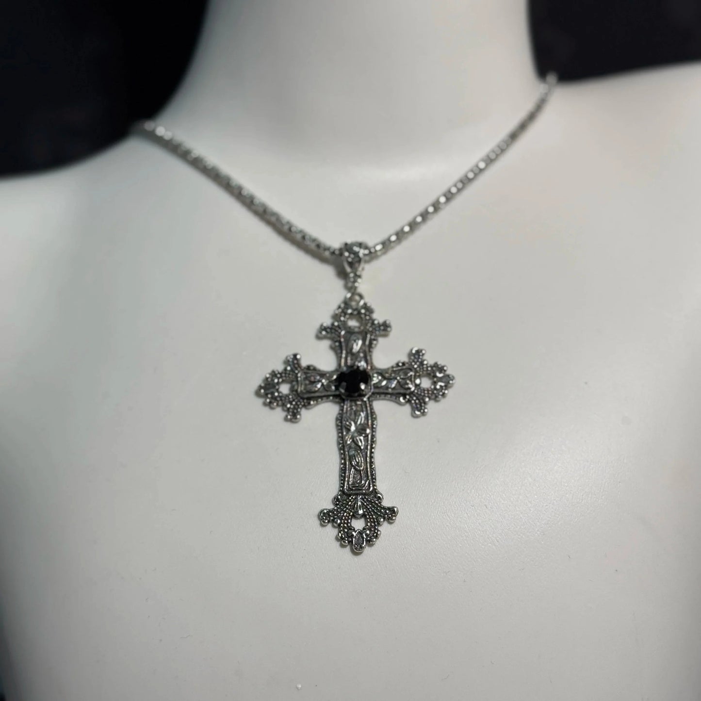 Y2K Punk Crystal Big Cross Pendant Necklaces for Women Men Gothic Irregular Cross Clavicle Chain Necklaces Aesthetic Jewelry Good Vibrations
