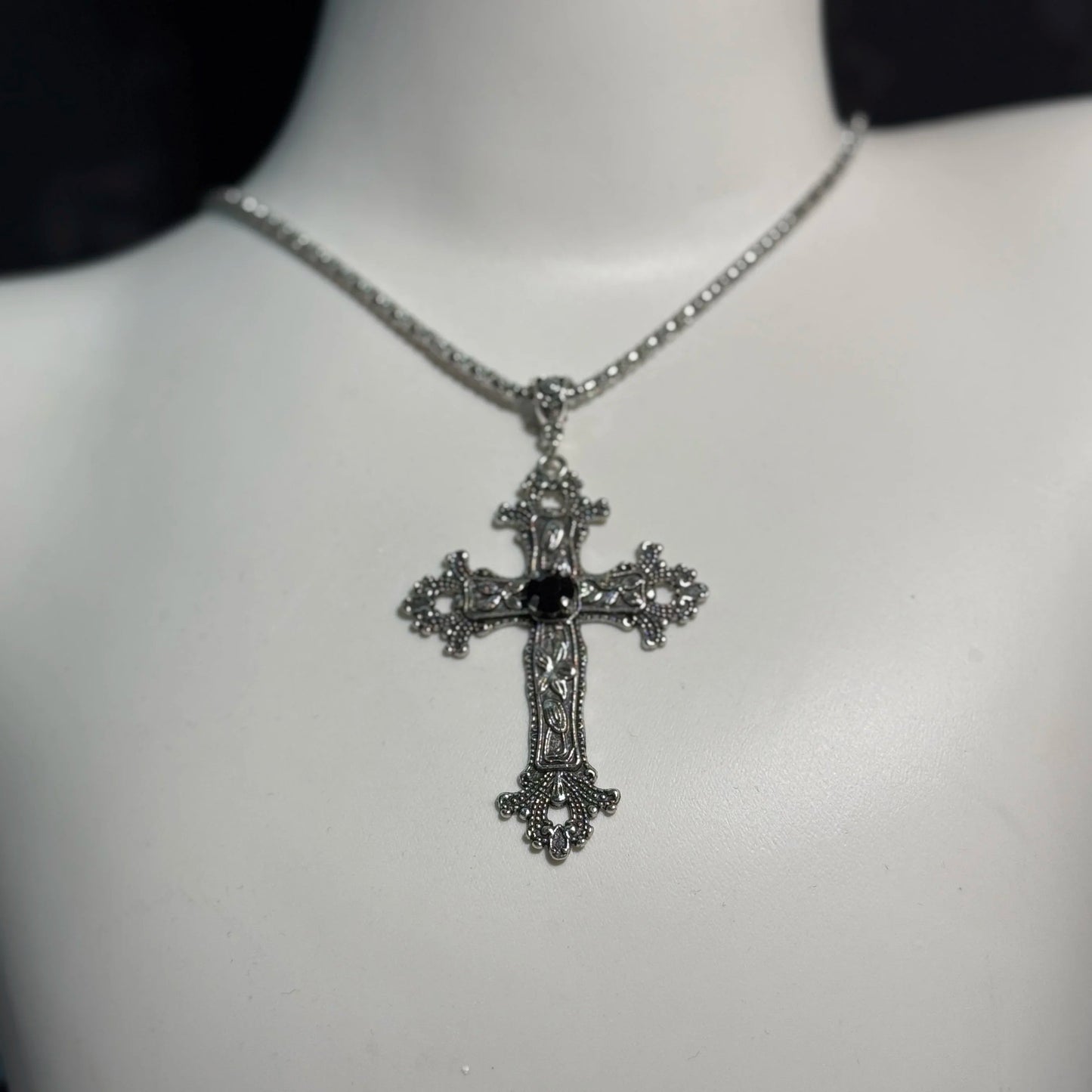 Y2K Punk Crystal Big Cross Pendant Necklaces for Women Men Gothic Irregular Cross Clavicle Chain Necklaces Aesthetic Jewelry Good Vibrations