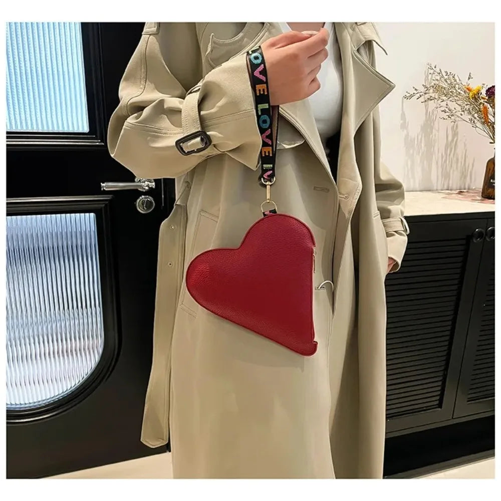 PU Coin Purse Trendy Female Bag Women Wallets New Heart-shaped Bag Zipper Purse Wrist Clutch Storage Portable Bag Fashion Good Vibrations