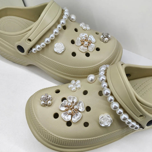 12pcs Luxury ABS Pearl Rose Flower Chain Charms for Crocs Decoration Suitable for Clogs Bogg Beach Bags Party Gift Idea Good Vibrations