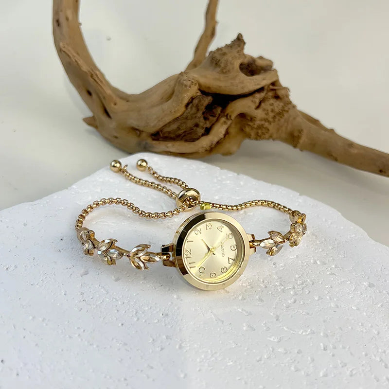 Round alloy case Arabic numeral classic dial leaf-shaped diamond-encrusted fashionable bracelet elegant ladies quartz watch Good Vibrations Adult Super Store