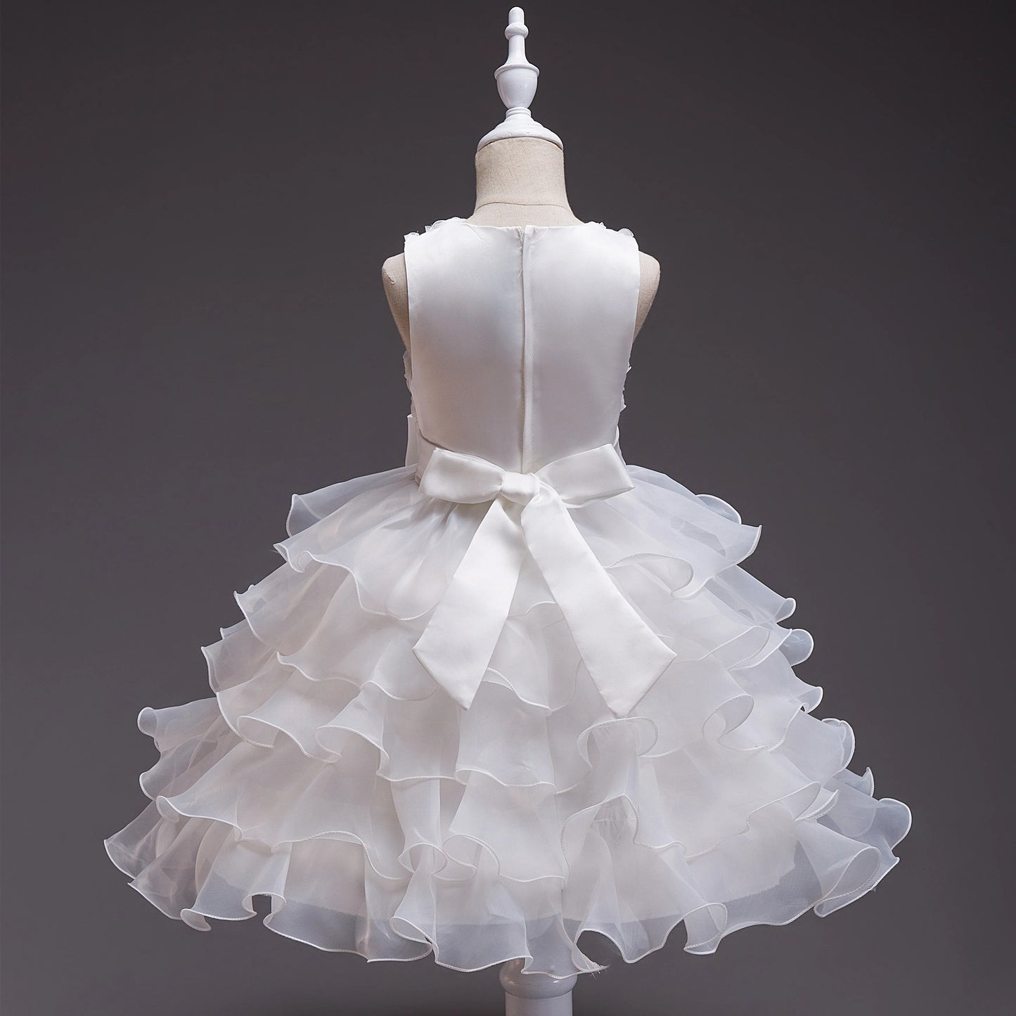 Girl's bow dress A dress with suspenders Rose flower girl wedding dress