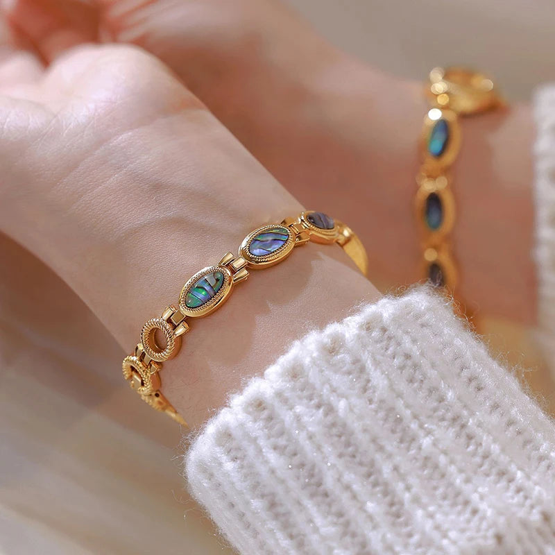 Watches For Woman Elegant Vintage Black Gold Shell Bracelet Ladies Small Dial Oval Quartz Dress Watch Good Vibrations