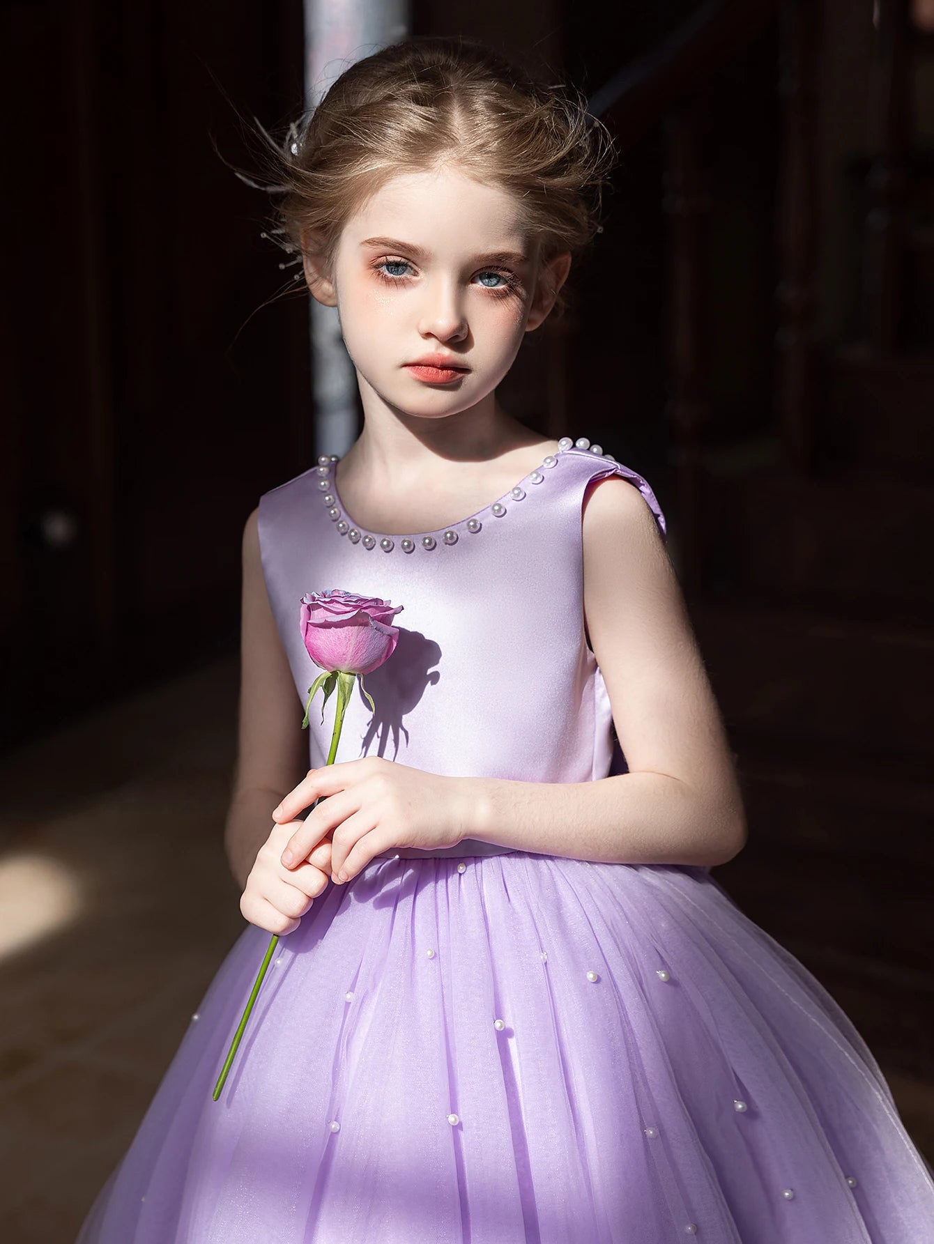 Elegant Girl Party Dress White Short Dress with Big Bow Design Shaggy Gauze Material for Girl Wedding Dress