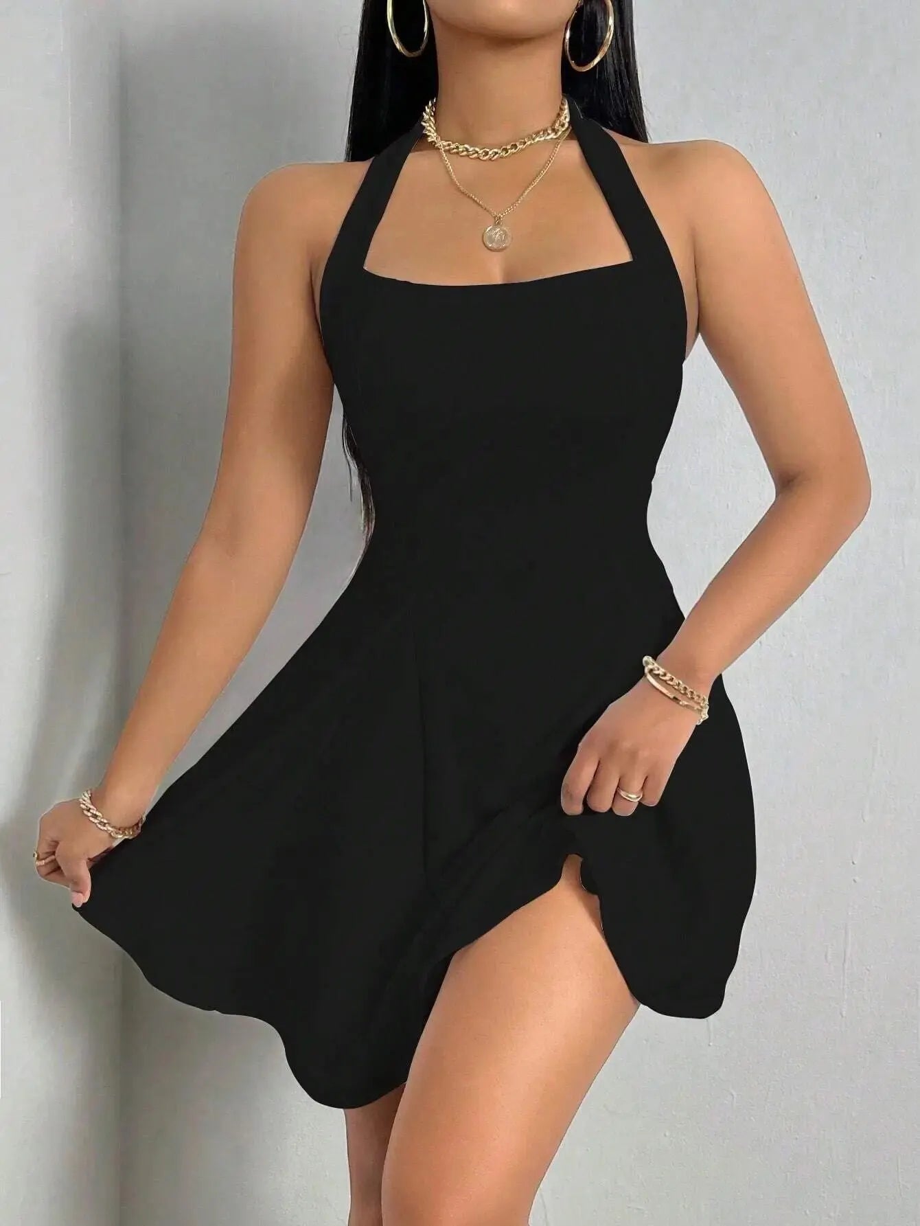 New 2024 European and American Cross Border Elegant, Be Careful with Machine Hanging Neck, Waist Tightening, Slim A- Good Vibrations