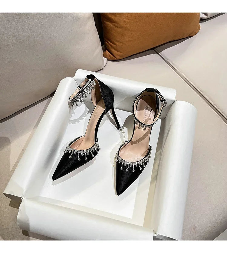 Comemore 2025 White Wedding Bridesmaid Shoes Satin Fashion Rhinestone Fringe Chain High Heels Black Temperament Elegance Pumps Good Vibrations