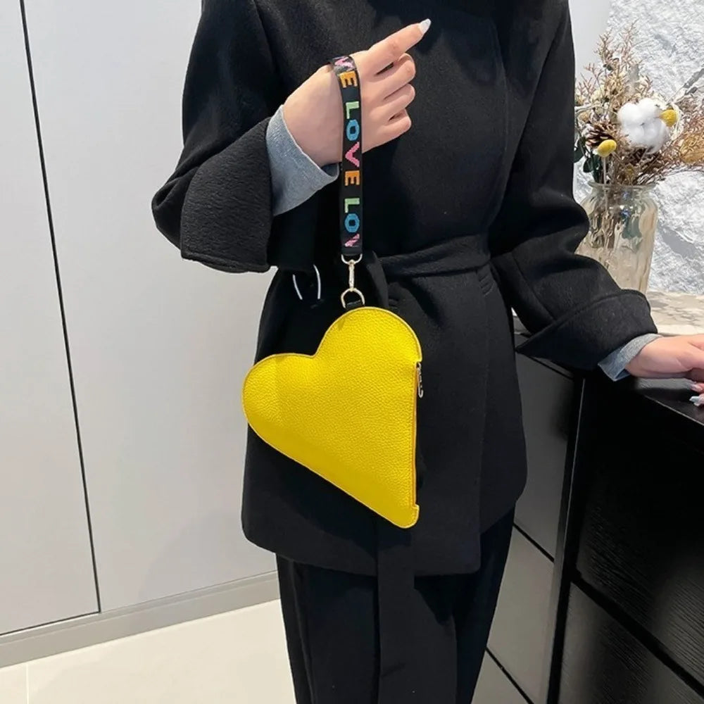 PU Coin Purse Trendy Female Bag Women Wallets New Heart-shaped Bag Zipper Purse Wrist Clutch Storage Portable Bag Fashion Good Vibrations