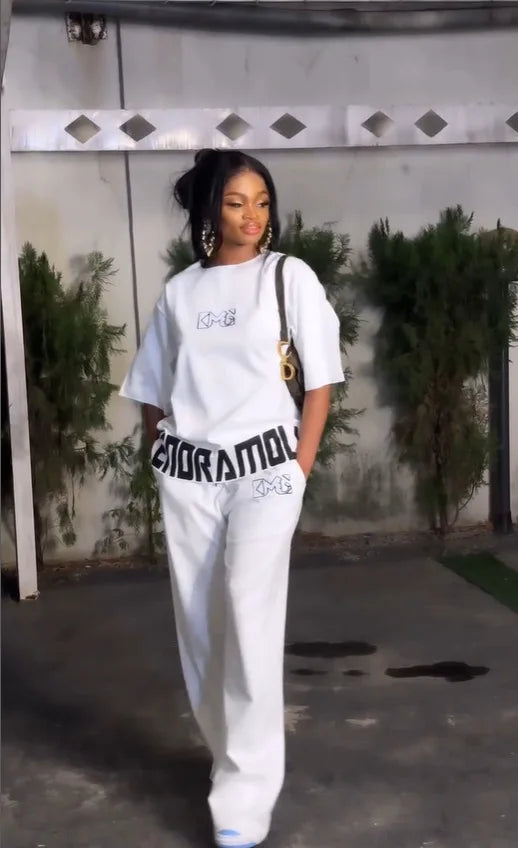 2025 Short-sleeved Suit Casual And Fashionable Sports Two-piece Set Loose Loose And Slimming Conjuntos Para Mujeres 2 Piezas Good Vibrations