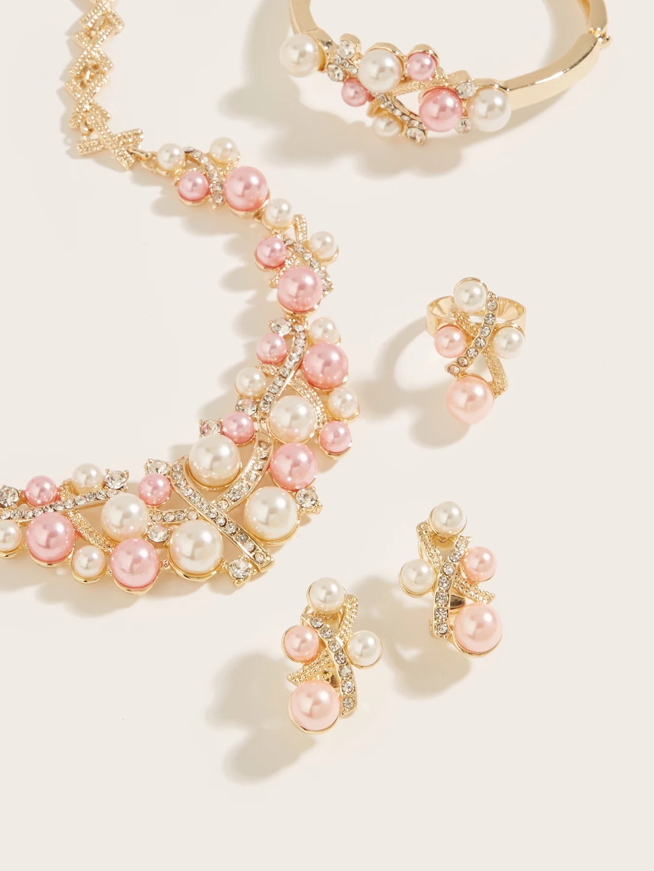 Stylish Pink and White Imitation Pearls and Rhinestone Jewelry Set, Including Necklaces, Bracelets, Earrings, Rings, the Most Suitable for Women’S Wedding Parties Good Vibrations