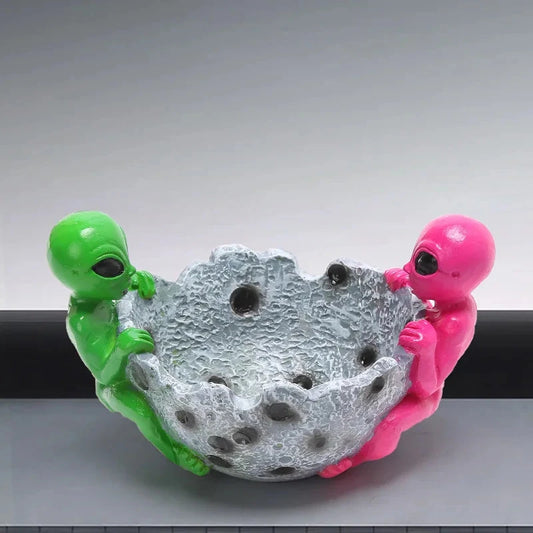 ALIEN Decoration tabletop ashtray resin hiphop Container Retro Vintage Home Office Bar Ornament Crafts Man smoking accessories Good Vibrations Adult Super Store