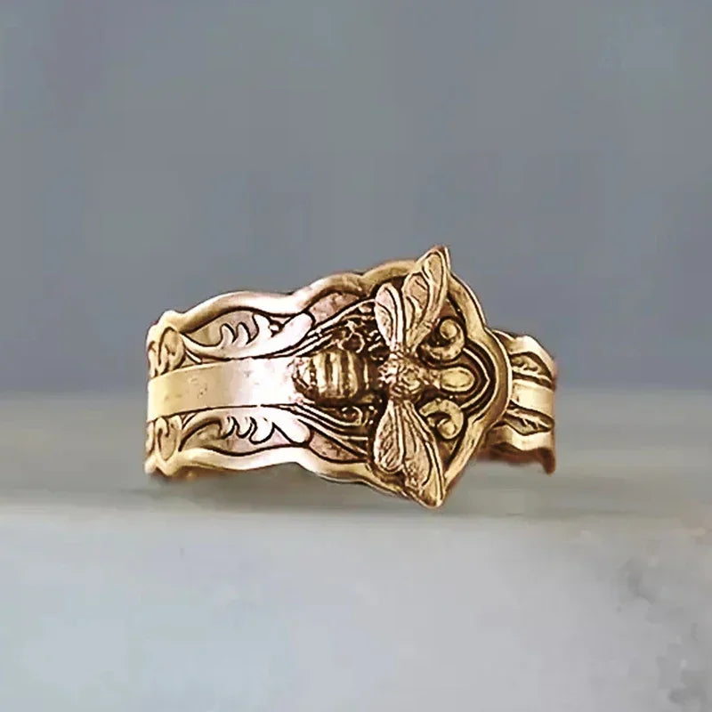 Vintage Bee Rings for Women Metal Finger Accessories Stylish Daily Wear Girls Ring Party Hip Hop Animal Statement Jewelry Good Vibrations
