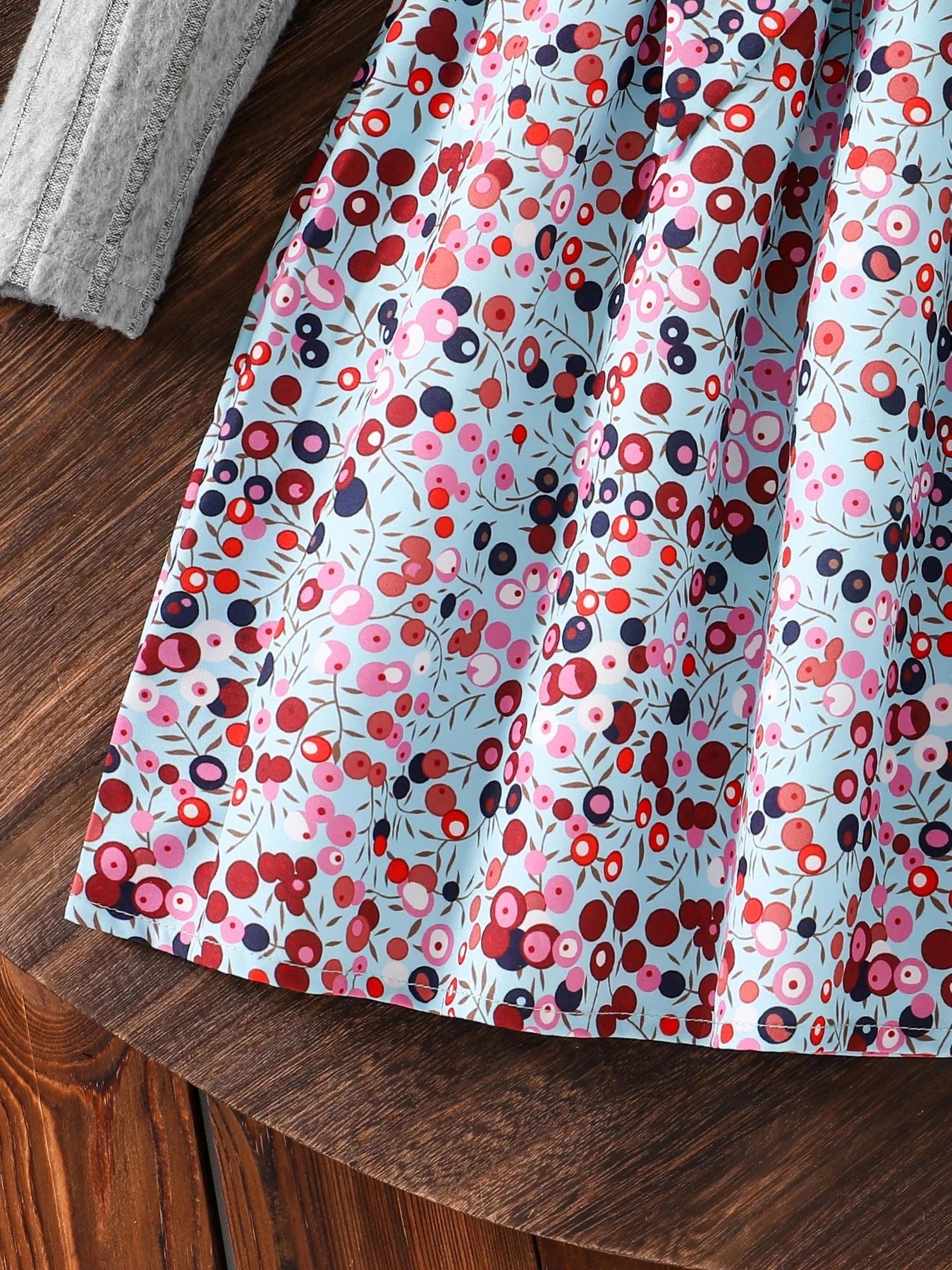 Spring and Autumn Girls' Simple Casual Versatile Knitted Round Neck Long-Sleeved Floral Dress Girls' Daily Casual Dress Good Vibrations