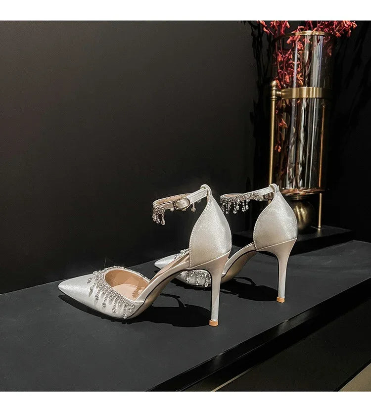 Comemore 2025 White Wedding Bridesmaid Shoes Satin Fashion Rhinestone Fringe Chain High Heels Black Temperament Elegance Pumps Good Vibrations