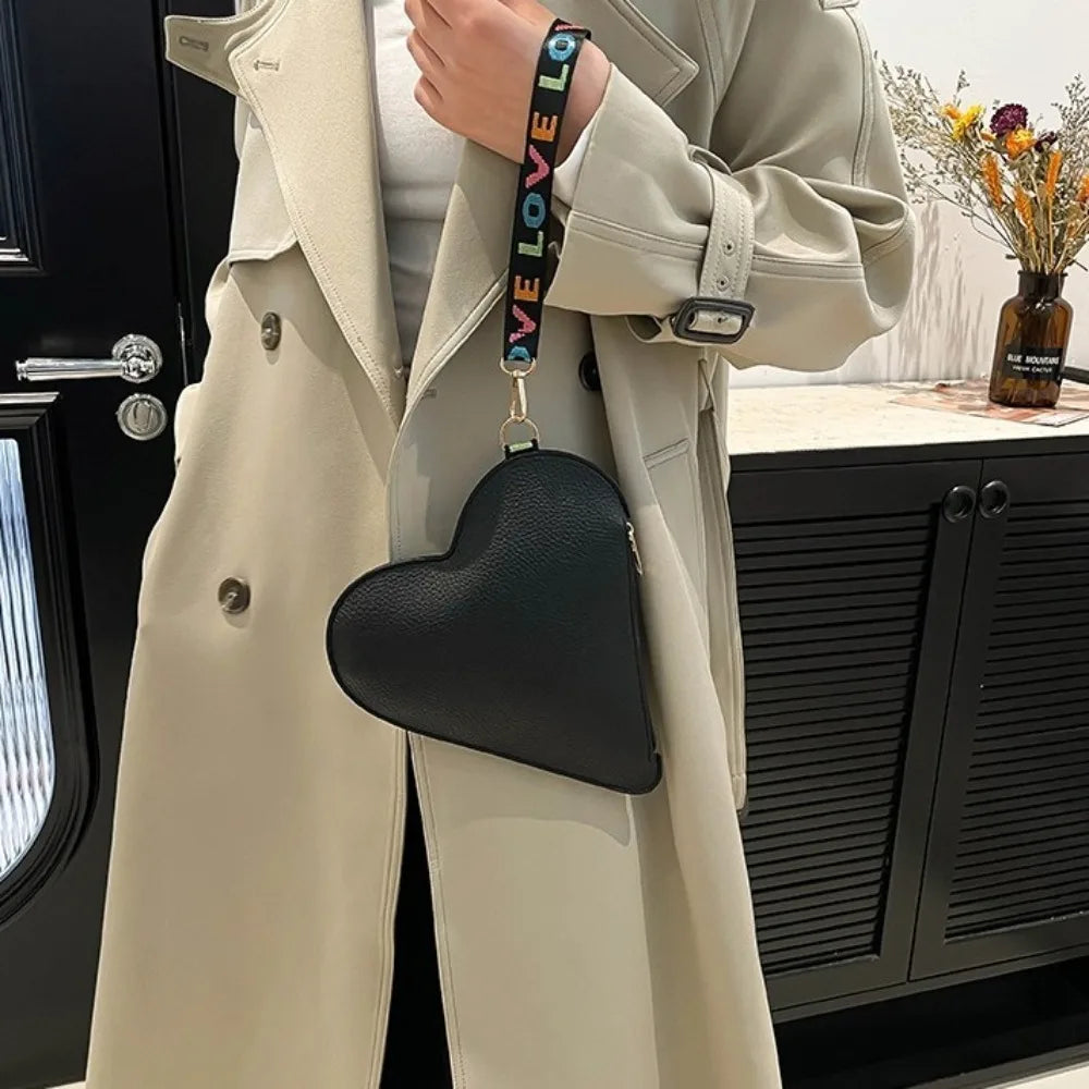 PU Coin Purse Trendy Female Bag Women Wallets New Heart-shaped Bag Zipper Purse Wrist Clutch Storage Portable Bag Fashion Good Vibrations