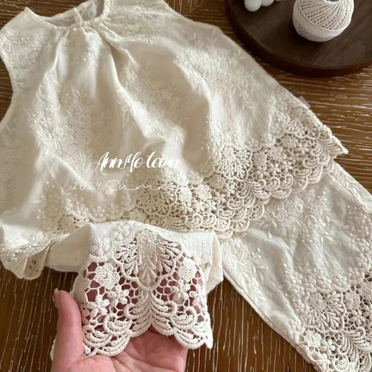 Girls' Suit, Foreign Style, New Children's Clothing, Summer Clothing, Baby Fashionable Lace Sleeveless Two-piece Set Good Vibrations