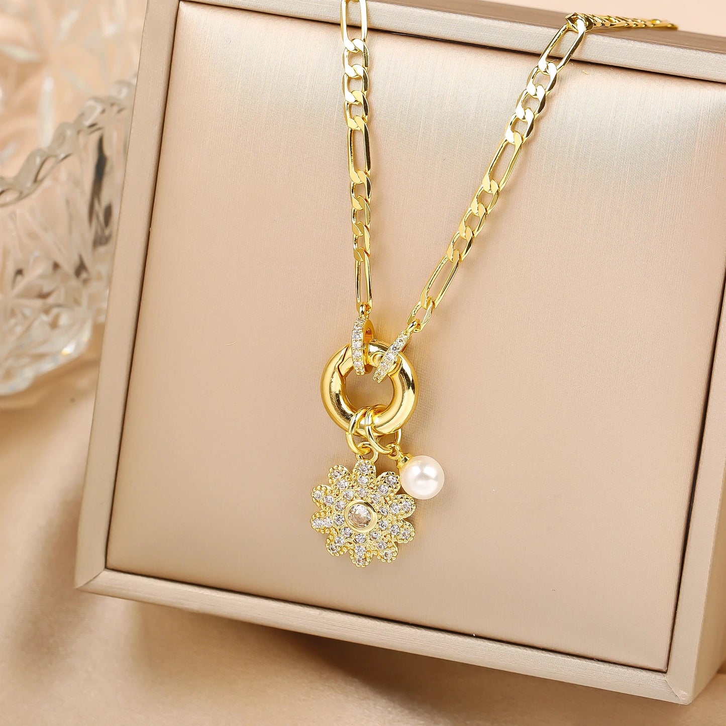 New Arrival Luxury Botanical Flower Sunflower Zirconia Pendant Necklace Glamorous for Woman Girl New Trend Neck Jewelry Gift Good Vibrations Adult Super Store