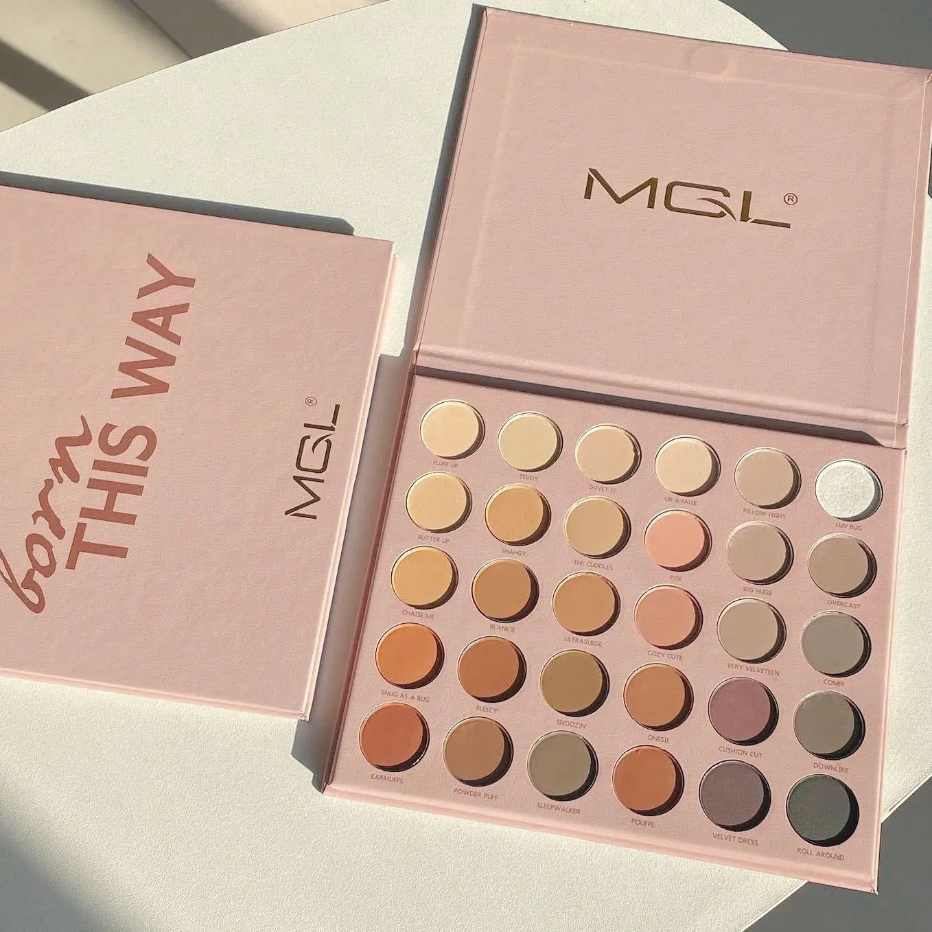 30 Colors Eyeshadow Palette Matte & Pearl Finishes Multicolor Eye Shadow Disc for Daily Makeup Professional Beginner Friendly Good Vibrations