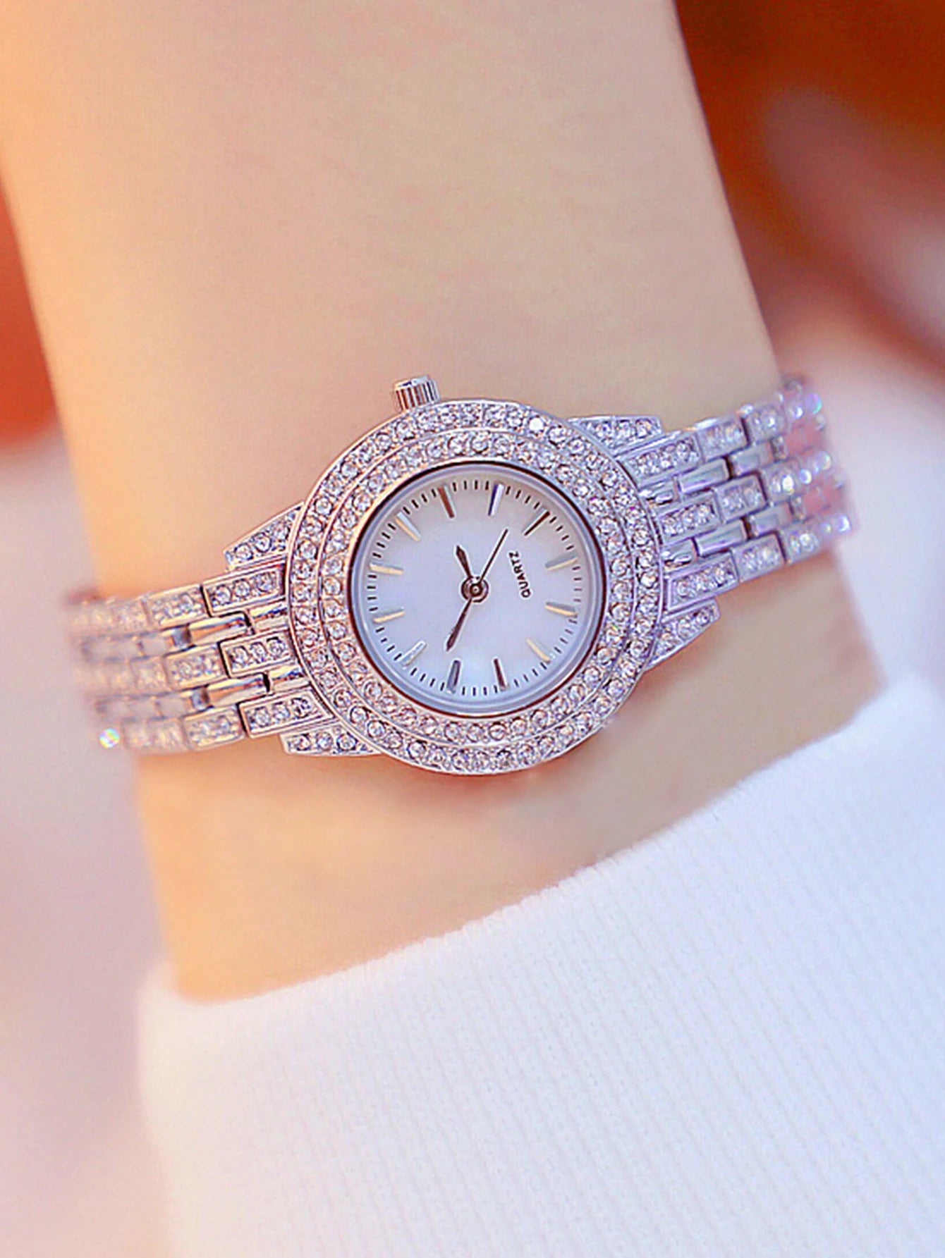 2pcs Fashionable Diamond Studded Real Nail Scale Alloy Set Quartz Bracelet Watch FOR WOMEN'S Watches Good Vibrations