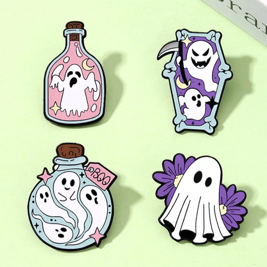 Halloween Badges Spooky Night Party Accessories White Ghost Alloy Brooch for Costume Decor Jacket Pin Halloween Party Gifts Good Vibrations