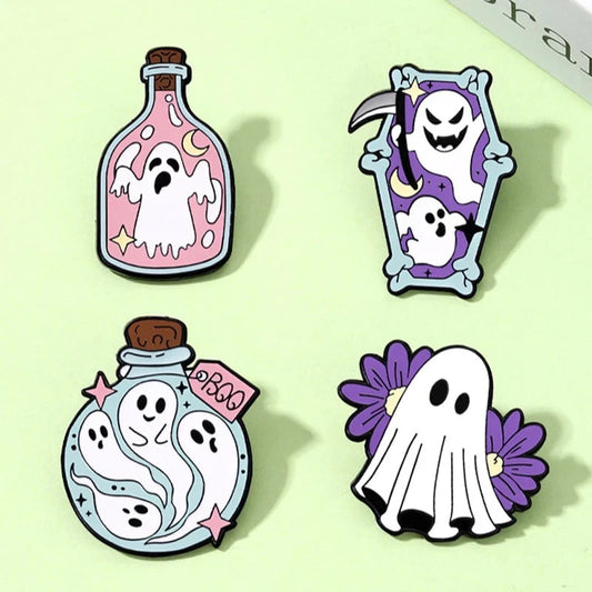Halloween Badges Spooky Night Party Accessories White Ghost Alloy Brooch for Costume Decor Jacket Pin Halloween Party Gifts Enamel Pins Good Vibrations