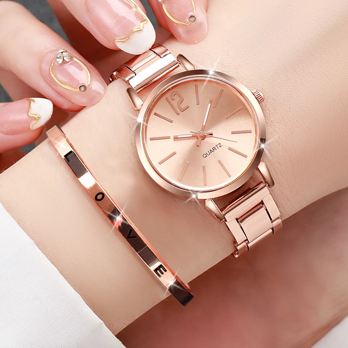 Fashion Women Elagant Watch Casual Simple Steel Strap Quartz Watch Love Bracelet 2PCs Set Temperament Wearing Style Good Vibrations