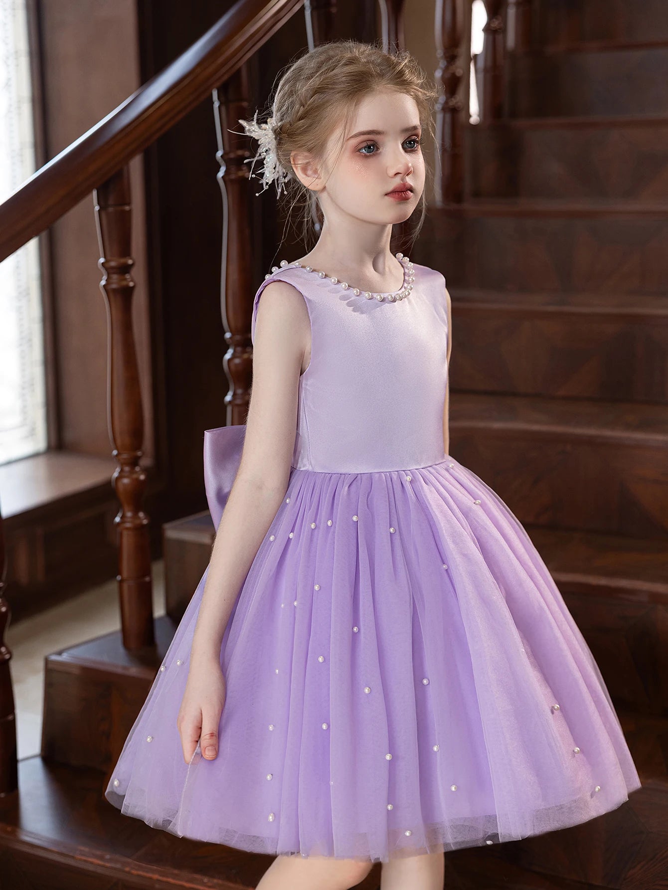 Elegant Girl Party Dress White Short Dress with Big Bow Design Shaggy Gauze Material for Girl Wedding Dress