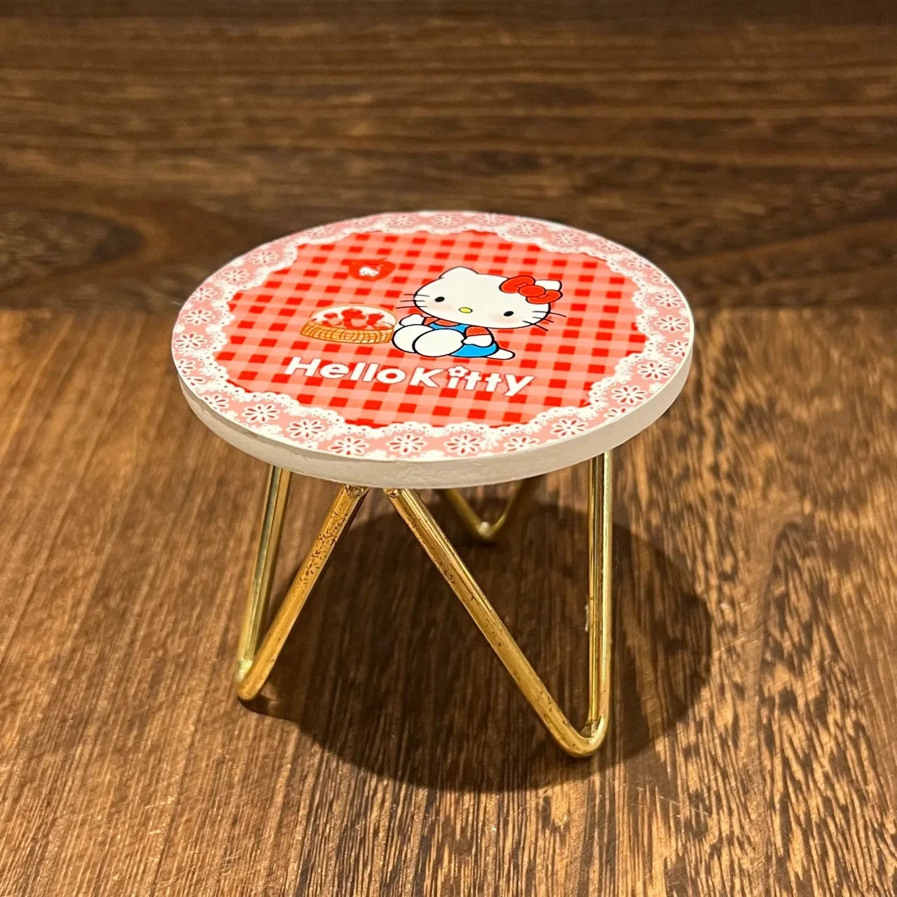 Miniature Wooden Alloy Furniture Toy Display Model Tea Table Round Table Role-Playing Game Decorative Crafts Home Decoration Good Vibrations