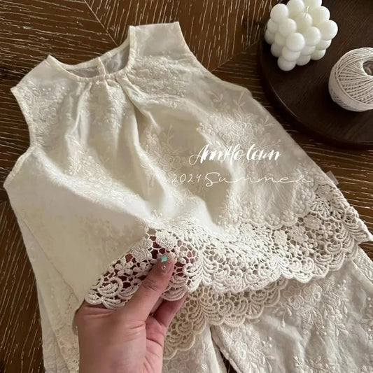 Girls' Suit, Foreign Style, New Children's Clothing, Summer Clothing, Baby Fashionable Lace Sleeveless Two-piece Set Good Vibrations