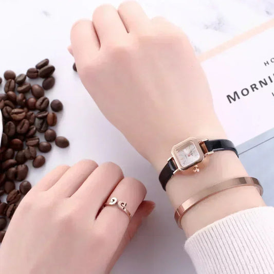 Fashion Women Watch Small Square Dial Thin Leather Strap Ladies Wristwatch Elegant Female Watches Casual Relogios Feminino Reloj Good Vibrations
