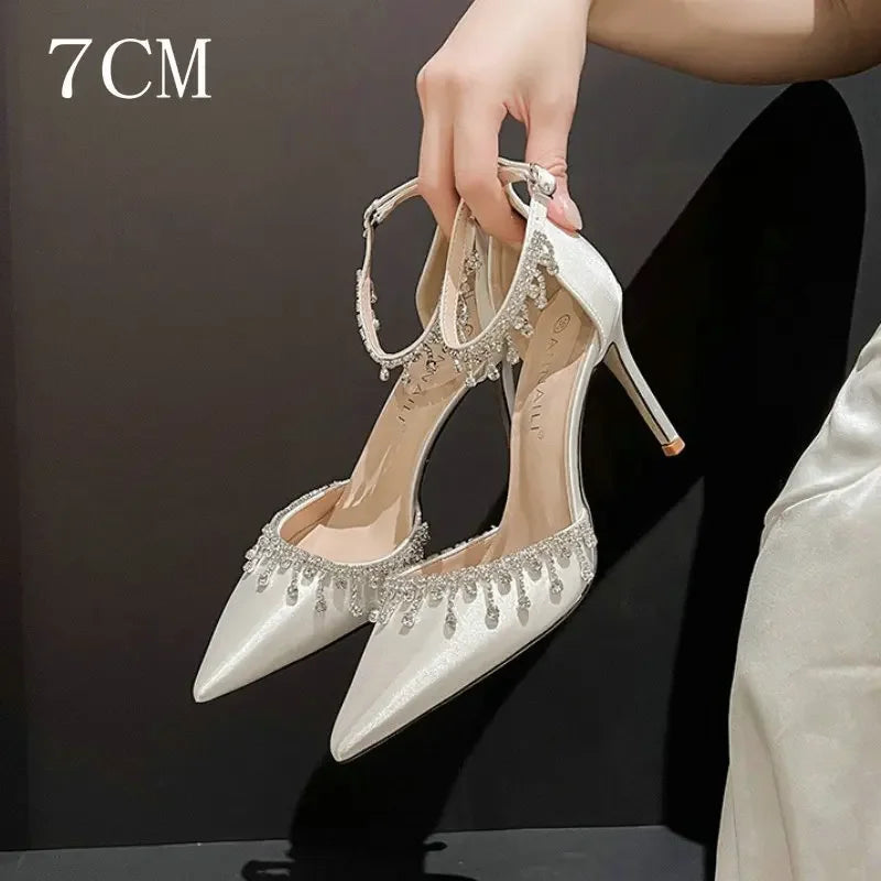 Comemore 2025 White Wedding Bridesmaid Shoes Satin Fashion Rhinestone Fringe Chain High Heels Black Temperament Elegance Pumps Good Vibrations