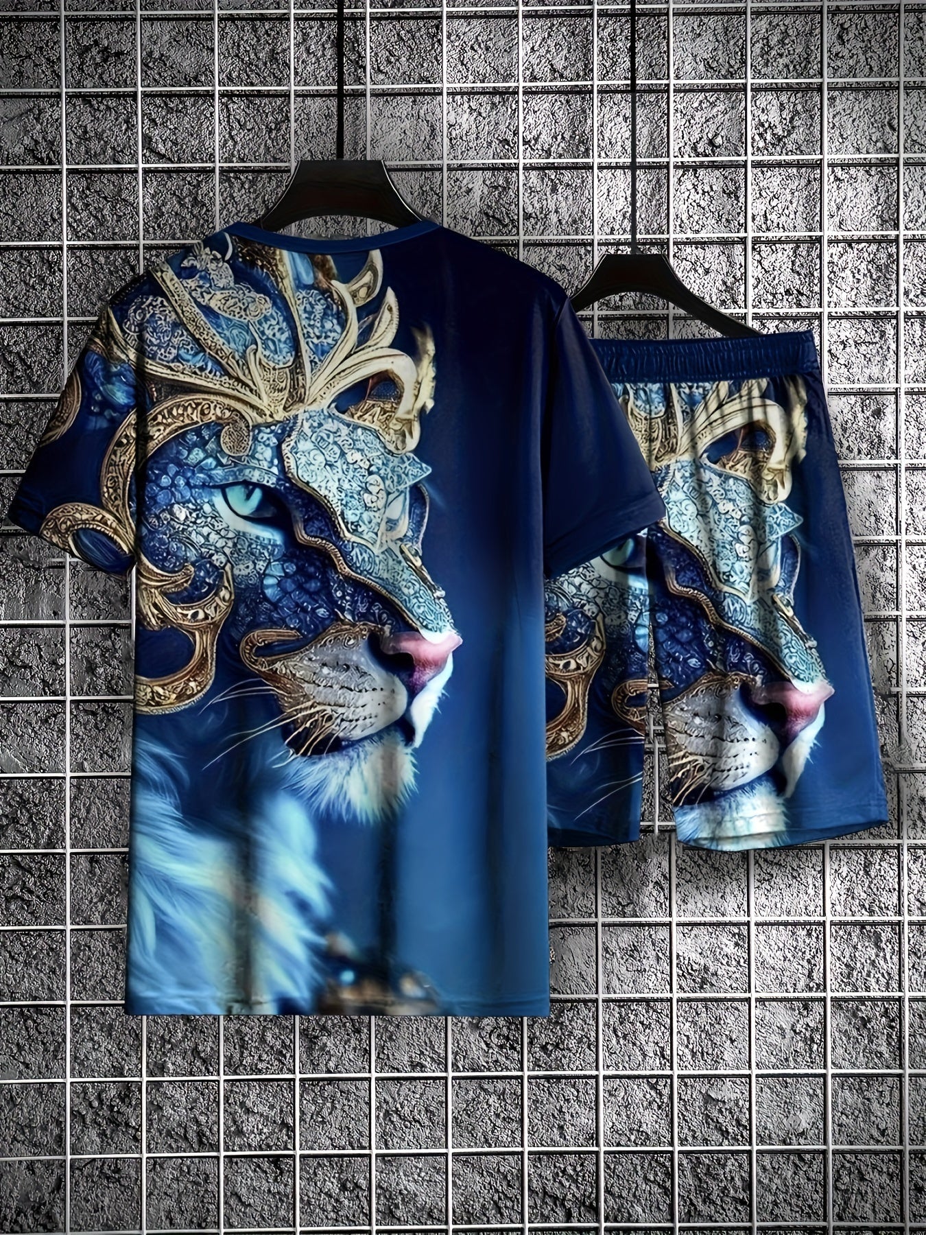 Mens outfit 100% Polyester Casual Sports Sweatshirt - Breathable, Slightly Stretchy, Crew Neck, Patterned with Animals, Perfect for Beach, Going Out, Weekend Casual - Comfortable, Relaxed Fit for Spring and Good Vibrations