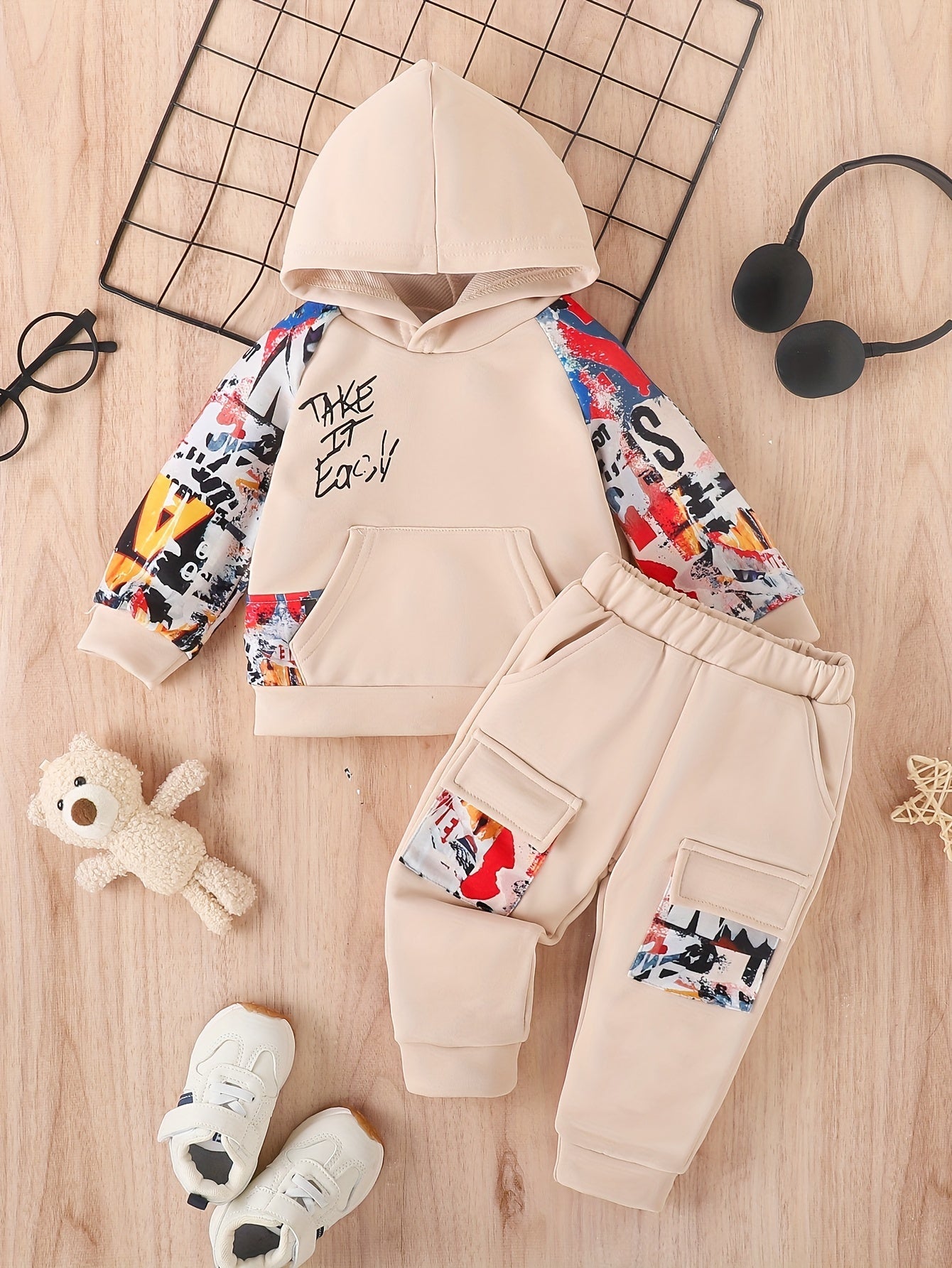 2pcs Toddler & Infant Boy's Colorful Graffiti Pattern Hoodie & Casual Cargo Pants Clothing Set for Outdoor Good Vibrations