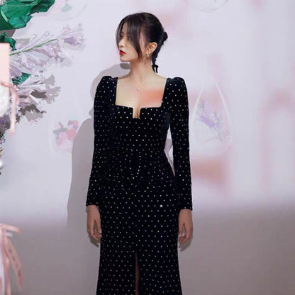 Yang Chaochao French Style Retro Hepburn Style Black Velvet Square Collar Long Slim Dress Christmas Dress Good Vibrations